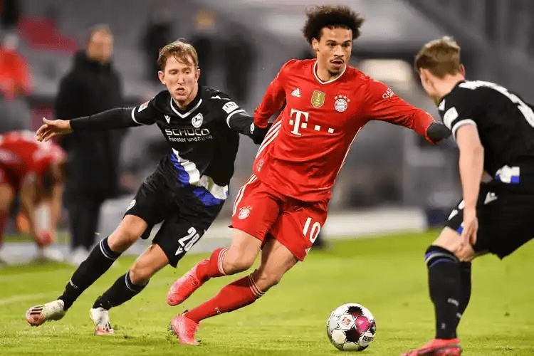 欧冠周二007炸场！亚特兰大魔鬼主场逆袭？拜仁残阵碾压剑指八强