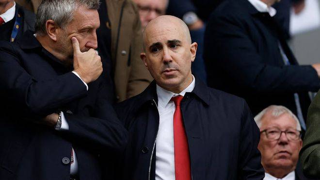 内讧！曼联高层彻底反目，新帅人选撕破脸